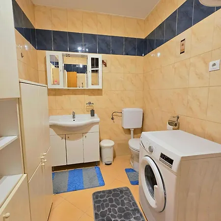 Summer Dream, Center Of